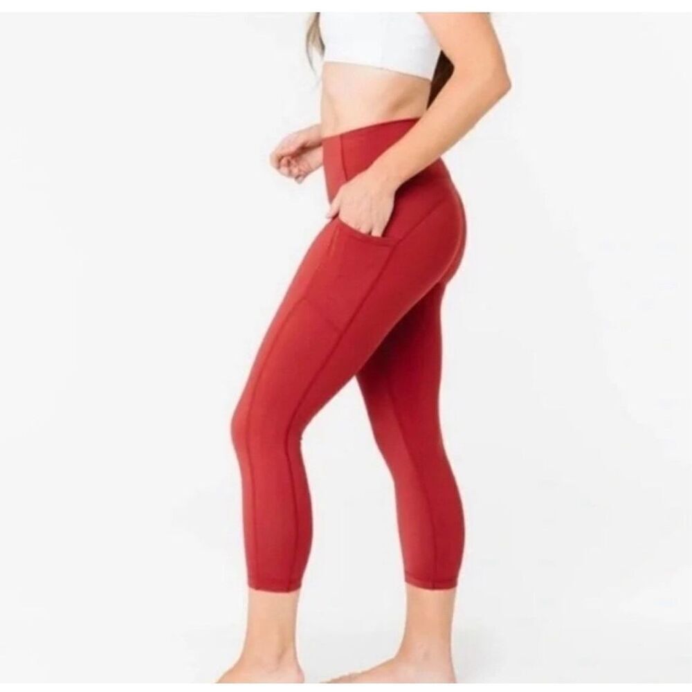 Zyia Active brilliant red hi-rise cropped 2 capri leggings
